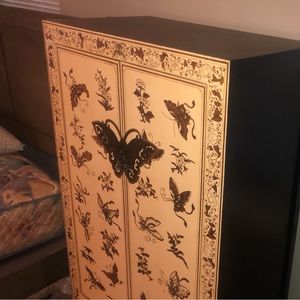 Butterfly Dresser